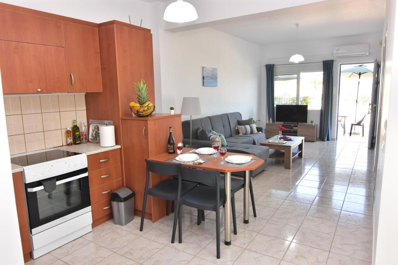 Iakovos Apartments Chorafakia Dış mekan fotoğraf