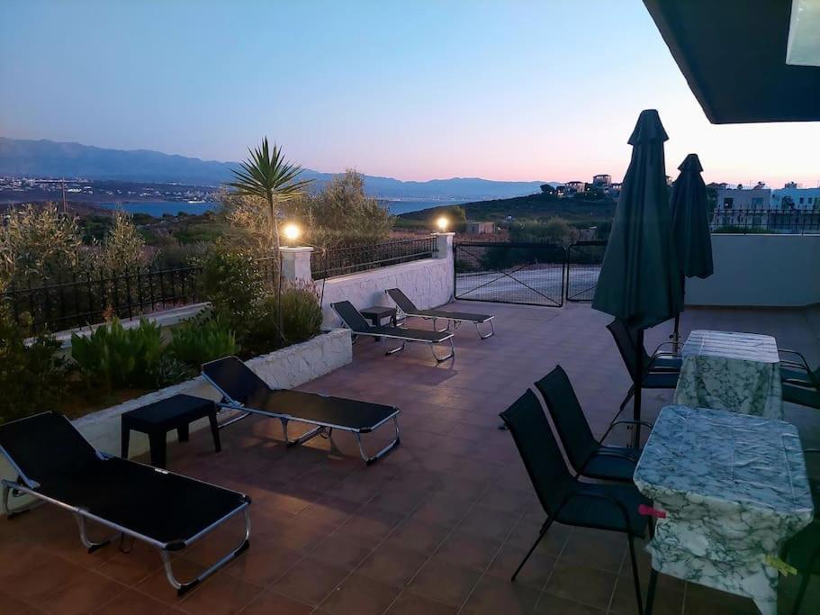 Iakovos Apartments Chorafakia Dış mekan fotoğraf