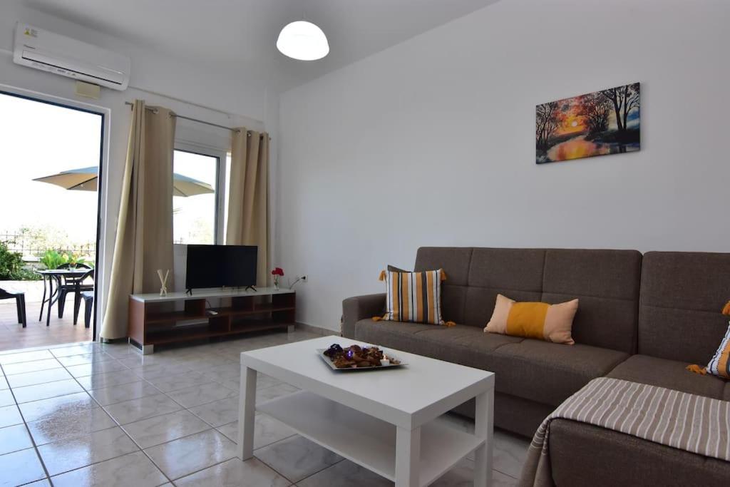 Iakovos Apartments Chorafakia Dış mekan fotoğraf